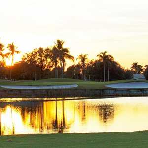 Par-3 At Westchester Country Club In Boynton Beach